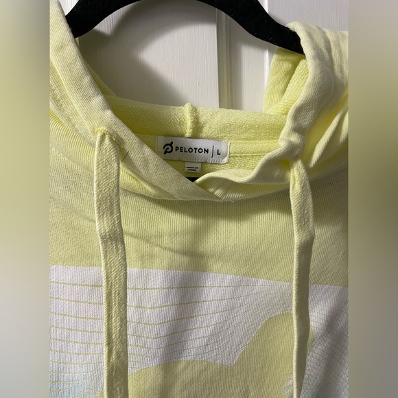 Neon Yellow Peloton Cropped Hoodie EUC - Picture 4 of 5